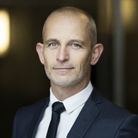 Morten Lehmann Morten Lehmann er CEO og Co-Founder hos Tailwind Co. Hos Tailwind hjælper og rådgiver Morten virksomheder, NGOer og organisationer inden for krydsfeltet mellem bæredygtighed, virksomhedsledelse og effektiv branding.